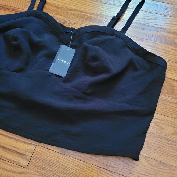 NWT TORRID | Seersucker Sleeveless Bralette Crop Tank Top | Sz. 0/L/12 - Picture 5 of 9